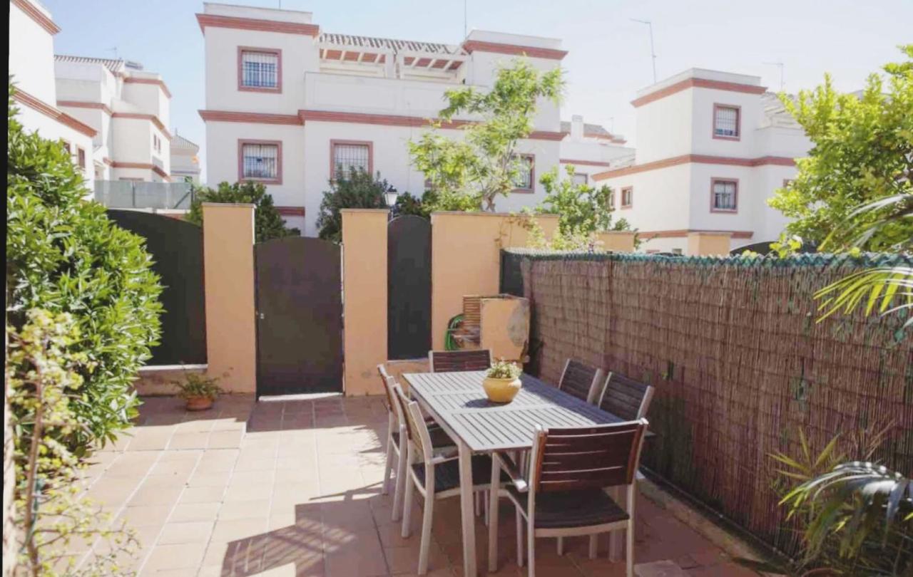 3 La Casa De Marilo Apartment Tomares Exterior foto