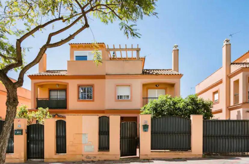 3 La Casa De Marilo Apartment Tomares Exterior foto